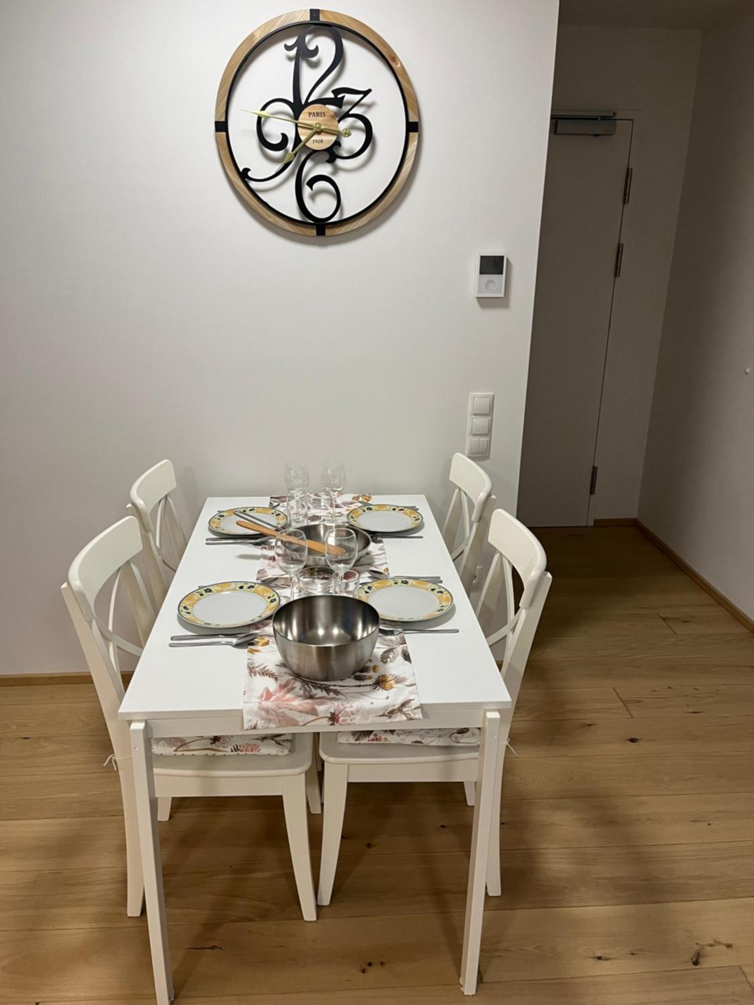 Apartment Candy Flat